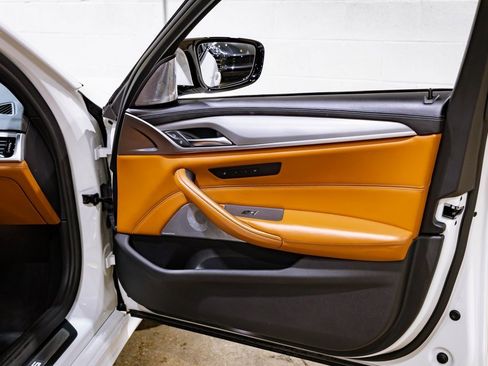 Used 2019 BMW M5 w/ Executive Package image 26