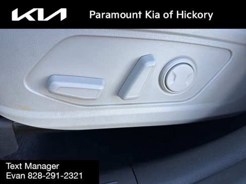 Used 2023 Kia Sorento S w/ Panoramic Sunroof Package image 22