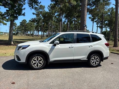 Used 2023 Subaru Forester Premium AWD/4WD image 6