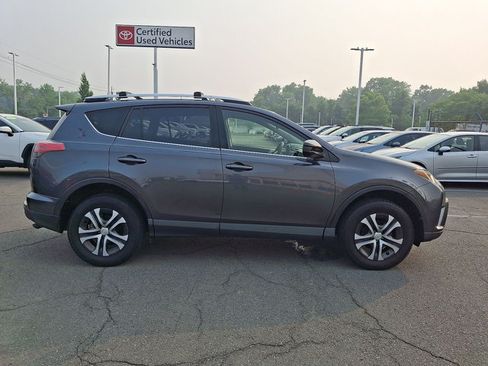Used 2016 Toyota RAV4 LE FWD image 27