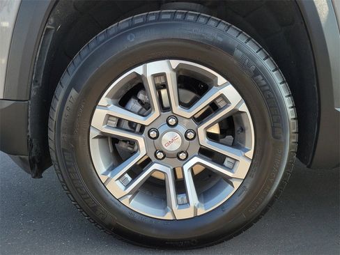 Used 2025 GMC Terrain Elevation image 29