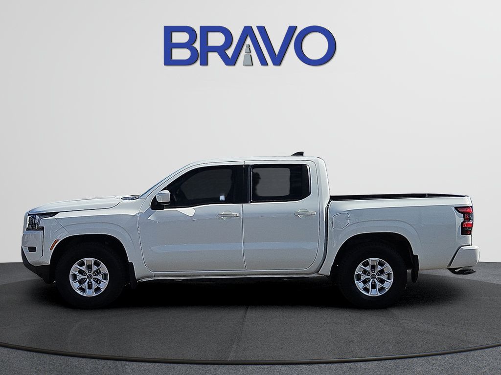 Used 2024 Nissan Frontier SV w/ Tow Package RWD image 2