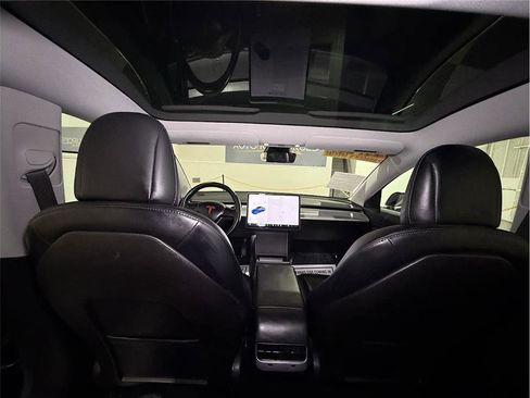 Used 2018 Tesla Model 3 Long Range image 16