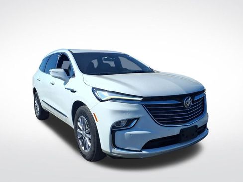 Certified 2022 Buick Enclave Essence image 3