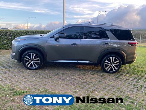Used 2023 Nissan Pathfinder Platinum image 22