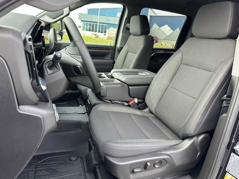 New 2025 GMC Sierra 2500 SLE image 21
