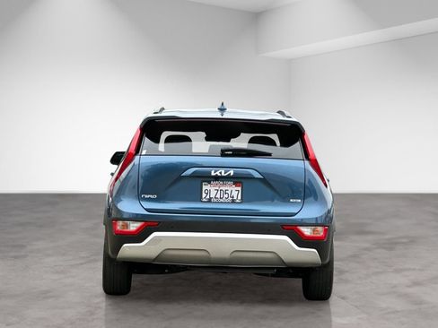 Used 2024 Kia Niro EX FWD image 4