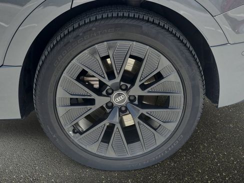 Used 2024 Audi Q8 e-tron Prestige w/ Prestige Package AWD/4WD image 31