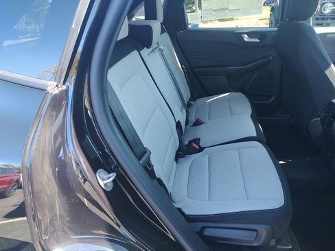 New 2025 Ford Escape Active w/ Active Premium Tech Pack image 24