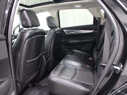 Used 2017 Cadillac XT5 Luxury w/ Driver Awareness Package AWD/4WD image 21