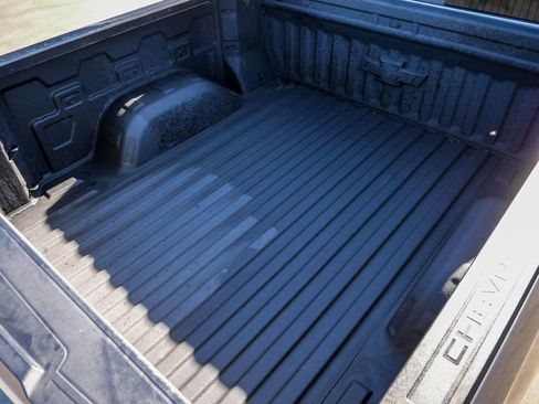 Used 2020 Chevrolet Silverado 1500 RST image 11