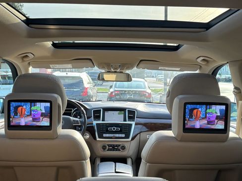 Used 2013 Mercedes-Benz GL 450 4MATIC w/ Premium 1 Pkg image 44