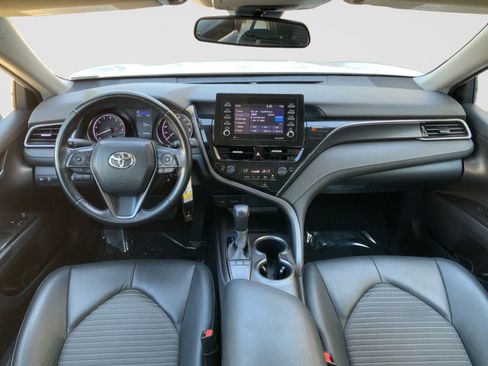 Used 2024 Toyota Camry SE FWD image 10