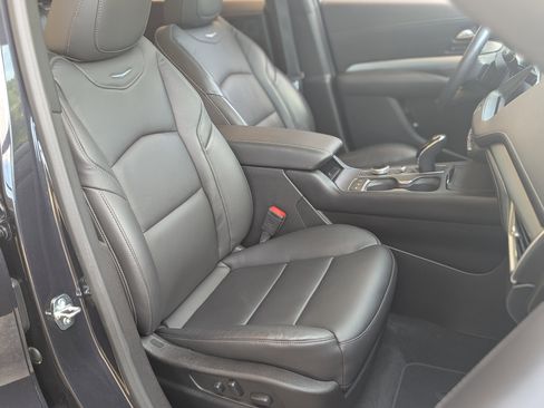 Used 2023 Cadillac XT4 Premium Luxury FWD image 21