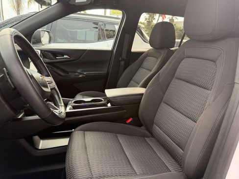 Used 2025 Chevrolet Equinox LT image 28