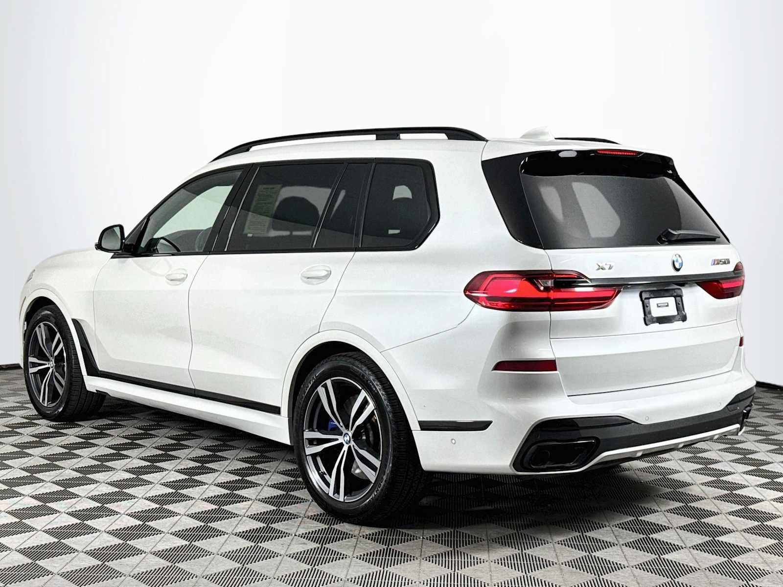 Used 2020 BMW X7 M50i AWD/4WD image 7