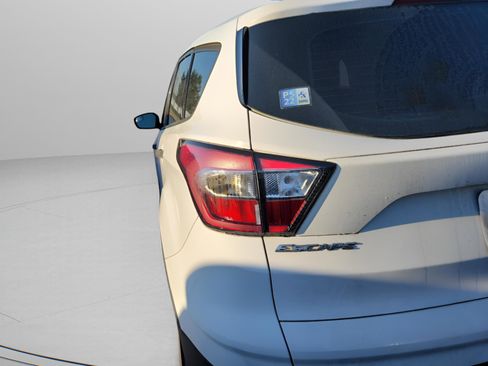 Used 2017 Ford Escape S image 7