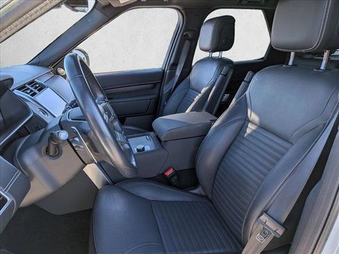 Used 2023 Land Rover Discovery S R-Dynamic image 10