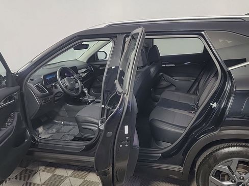 Used 2024 Kia Seltos S AWD/4WD image 15
