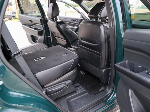 Used 2024 Nissan Pathfinder Rock Creek AWD/4WD image 46