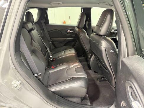 Used 2022 Jeep Cherokee Trailhawk w/ Sound & Nav Group image 35