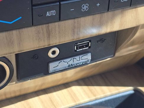 Used 2011 Ford F150 Lariat w/ Lariat Plus Pkg image 6