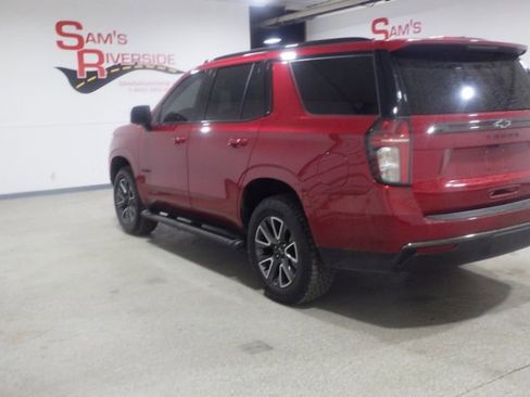 Used 2022 Chevrolet Tahoe Z71 w/ Luxury Package image 2