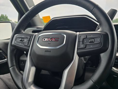Used 2023 GMC Sierra 1500 Elevation AWD/4WD image 4