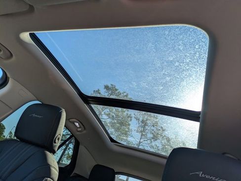 New 2026 Buick Envision Avenir image 23