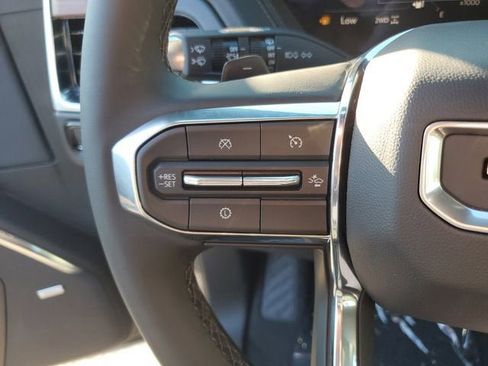 New 2025 GMC Yukon XL Denali image 28