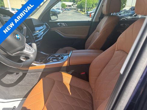 Used 2024 BMW X7 xDrive40i w/ Climate Comfort Package AWD/4WD image 6