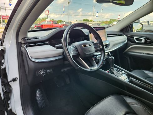 Used 2022 Jeep Compass Limited w/ Elite Group AWD/4WD image 24