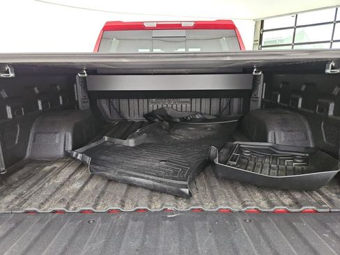 Used 2026 GMC Sierra 1500 SLT AWD/4WD image 32