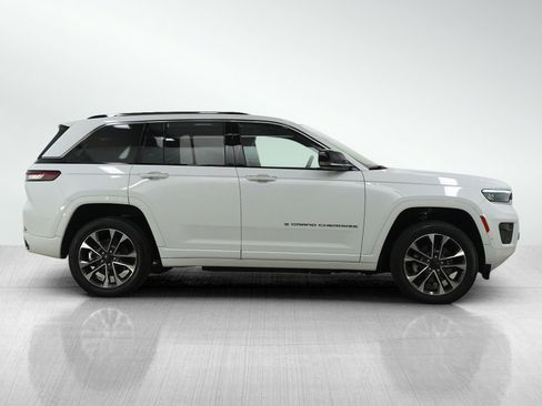 Used 2023 Jeep Grand Cherokee Overland image 6