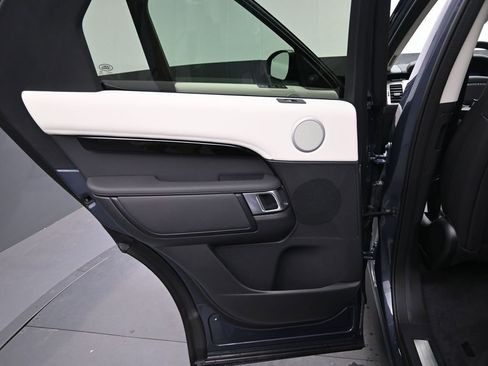 New 2026 Land Rover Discovery S AWD/4WD image 16