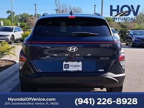 Certified 2024 Hyundai Kona SEL w/ Convenience Package image 8