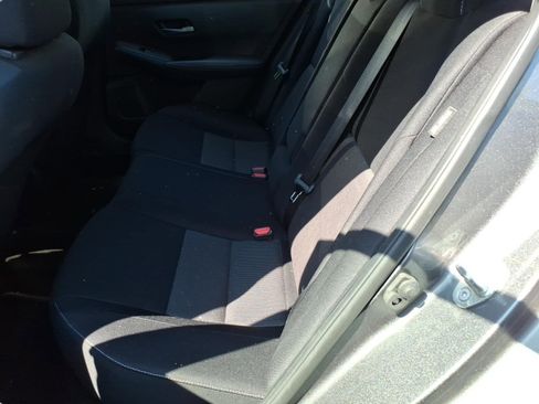 Used 2021 Nissan Sentra SV w/ Trunk Package FWD image 4