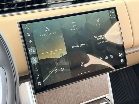 New 2026 Land Rover Range Rover SE image 8