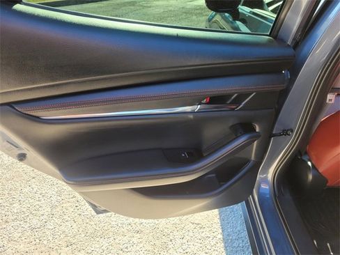 Used 2024 MAZDA MAZDA3 s image 15
