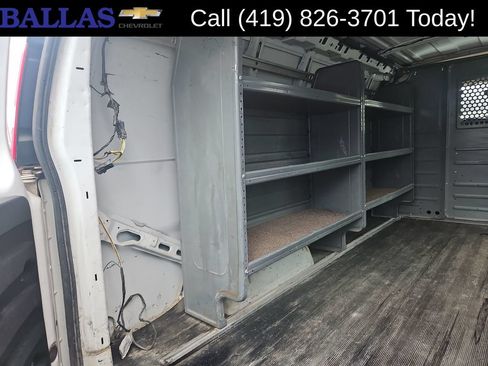 Used 2015 GMC Savana 2500 RWD image 23