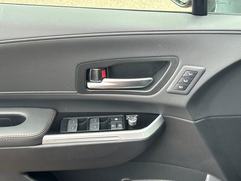 New 2026 Toyota Sienna Platinum AWD/4WD image 36