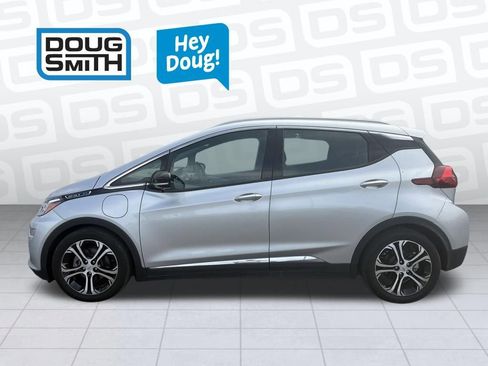 Used 2020 Chevrolet Bolt Premier FWD image 3