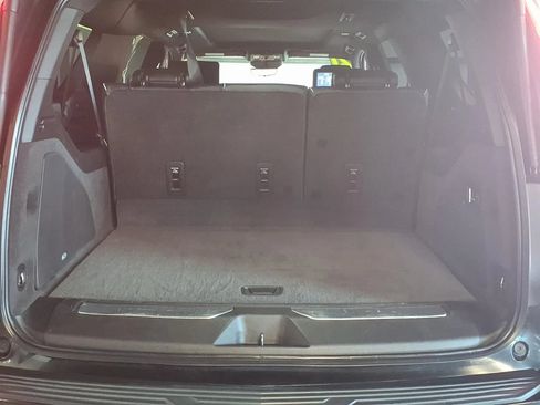 Used 2021 Cadillac Escalade ESV Premium Luxury w/ Driver Assist Tech Package AWD/4WD image 7