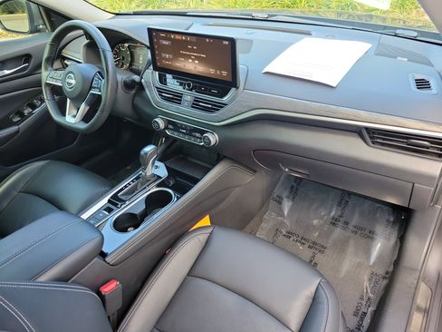 Used 2024 Nissan Altima 2.5 SL image 10