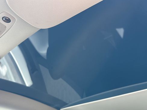 Used 2022 Tesla Model Y Performance image 20