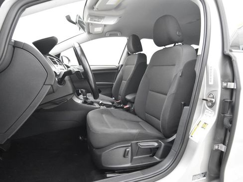 Used 2016 Volkswagen Golf S FWD image 25