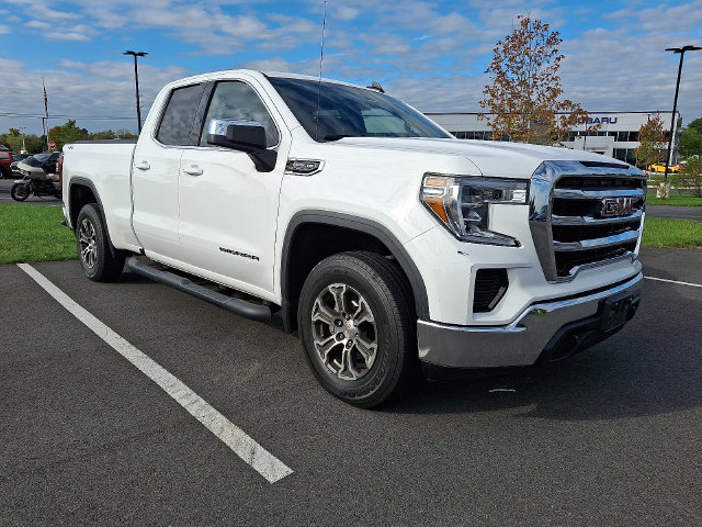 Used 2020 GMC Sierra 1500 SLE w/ SLE Value Package AWD/4WD image 1