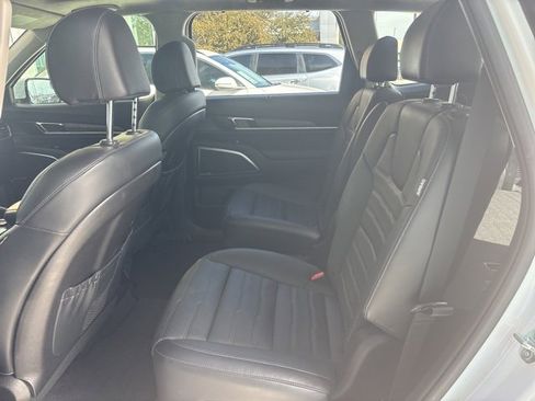 Used 2023 Kia Telluride SX Prestige image 15