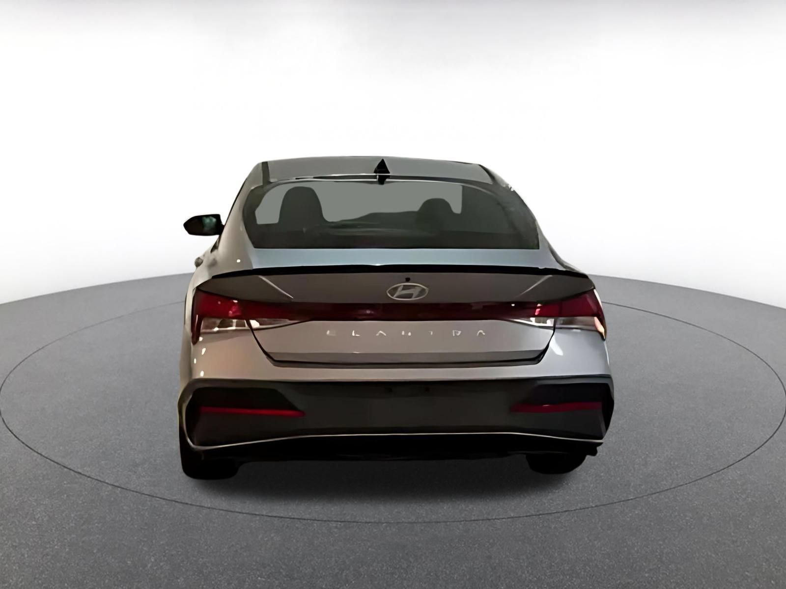 Used 2026 Hyundai Elantra Sport FWD image 9