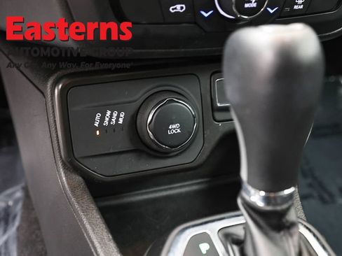 Used 2023 Jeep Renegade Limited AWD/4WD image 21